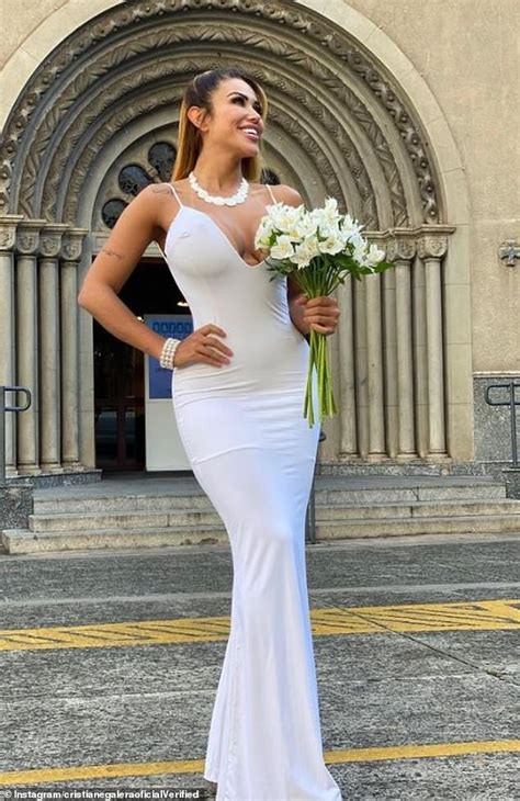 Brazilian model to divorce 90 days after she married herself